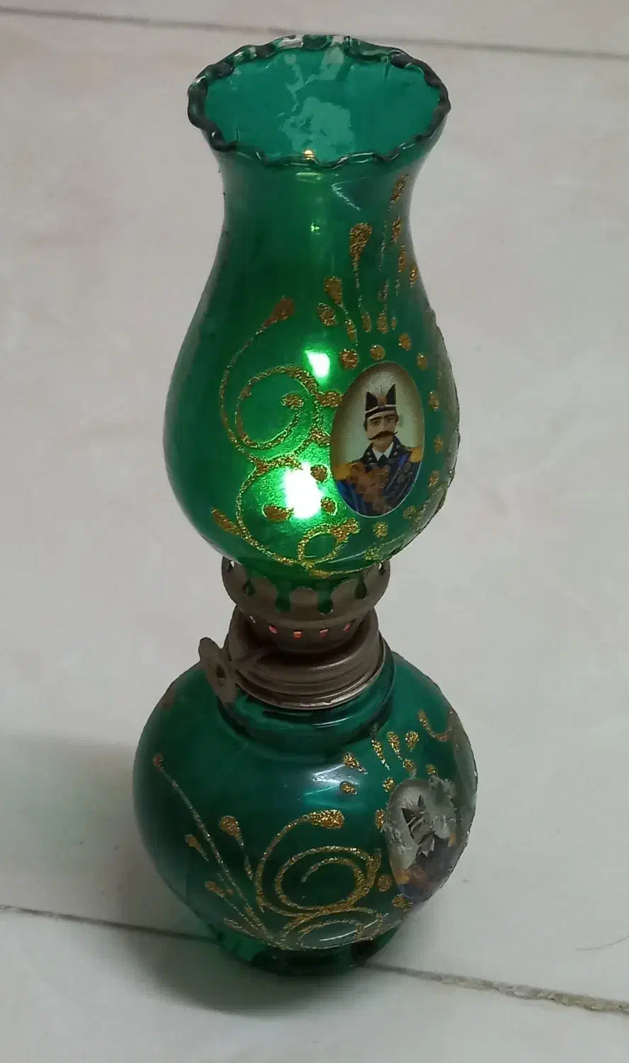 چراغ نفتی برای روشنایی وغیره|کلکسیون اشیاء عتیقه|رشت, جانبازان|دیوار