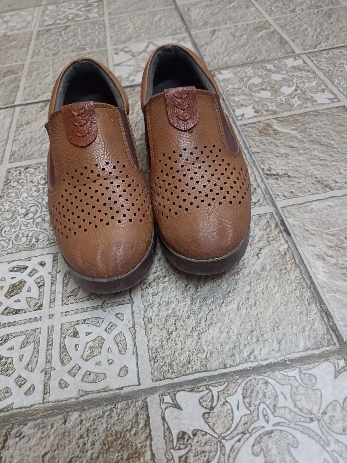 کفش زنانه|کیف، کفش، کمربند|شیراز, فخرآباد (دروازه کازرون)|دیوار