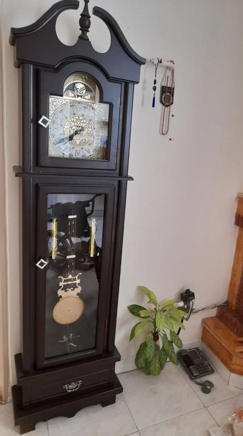 ساعت باضمانت وسالم سالم|ساعت دیواری و تزئینی|فردیس, قریشی|دیوار