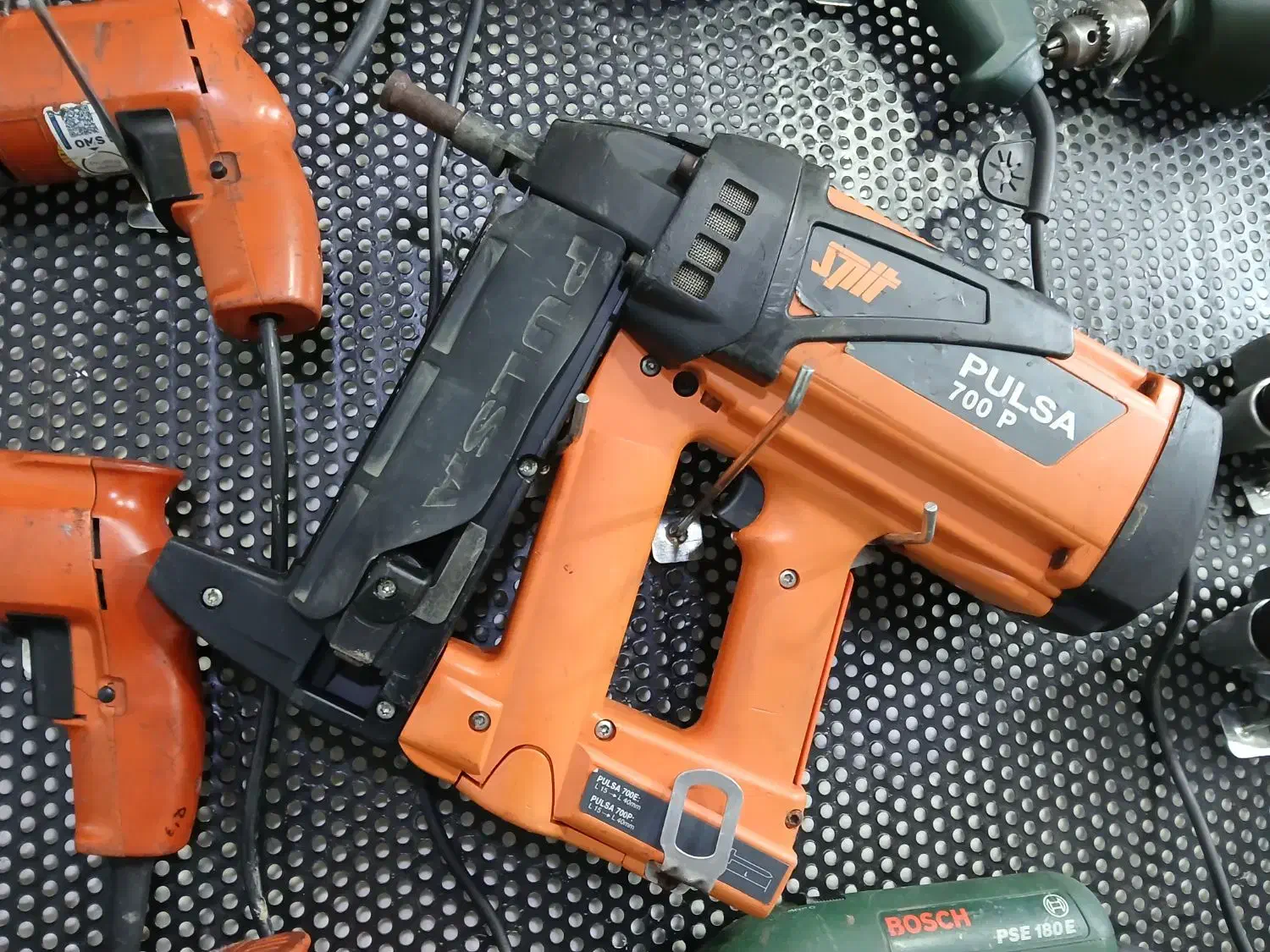 میخکوب بتن گازی|ابزارآلات|اهواز, فرهنگ شهر|دیوار