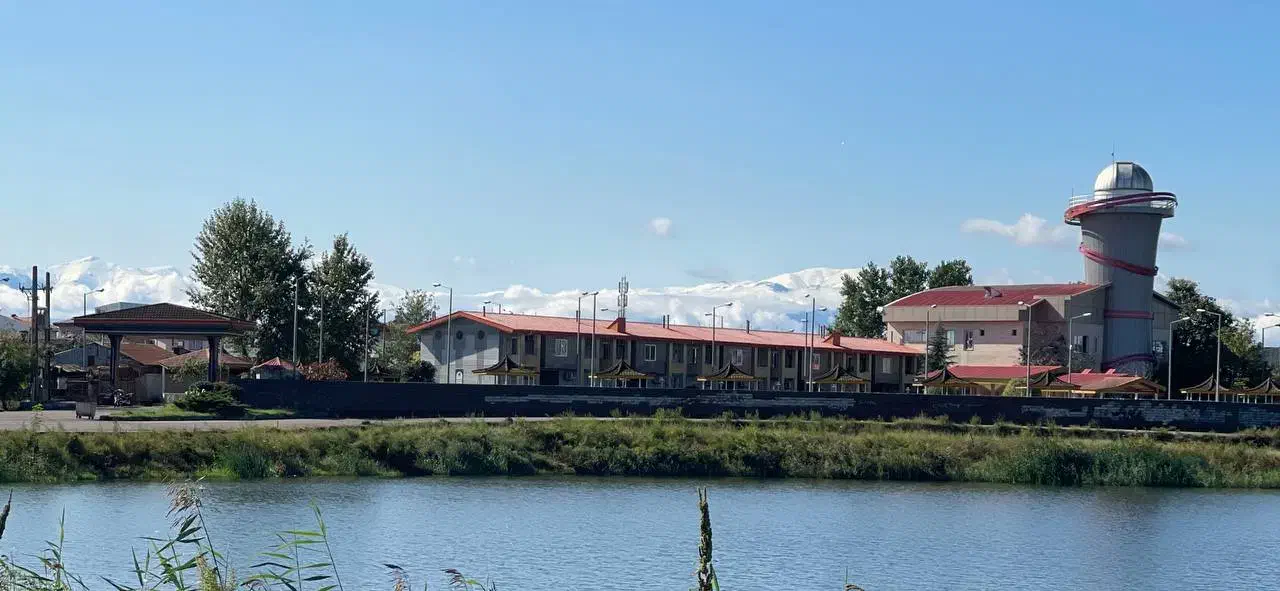 سویت با چشم انداز تالاب عینک|اجارهٔ کوتاه‌مدت آپارتمان و سوئیت|رشت, ولکس|دیوار