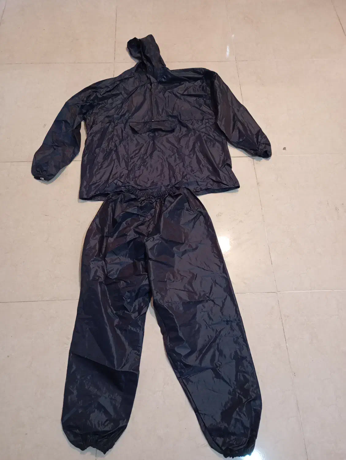 بادگیر|لباس|تهران, سلسبیل جنوبی|دیوار