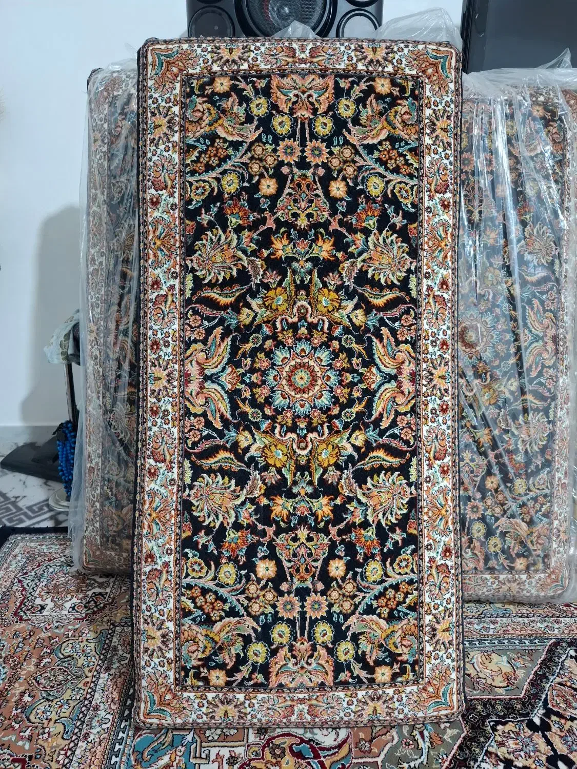 ۲ جفت پشتی|پشتی|اراک, |دیوار