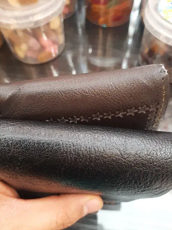 کیف پول گمشده|اشیا|قم, چهار مردان|دیوار