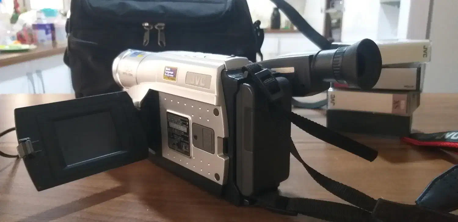 دوربین هندی کم JVC ژاپنی|دوربین عکاسی و فیلمبرداری|قم, سراجه (۱۵ خرداد)|دیوار