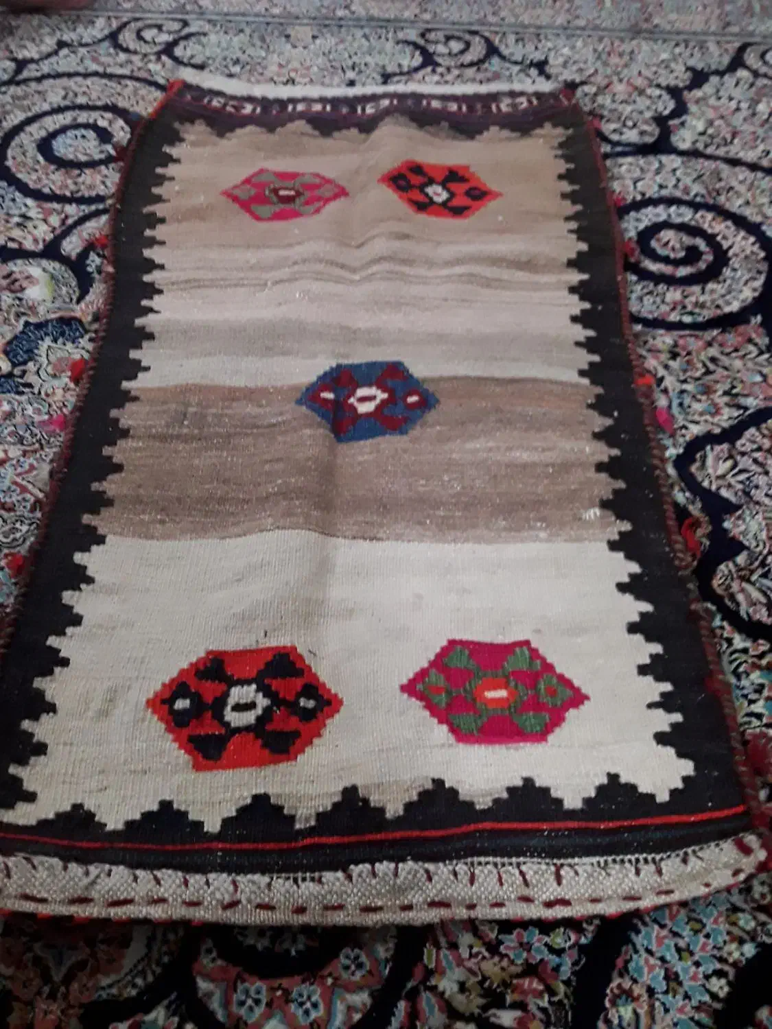 گلیم جاجیم دستباف|گلیم، جاجیم، گبه|پرند, فاز ۵|دیوار