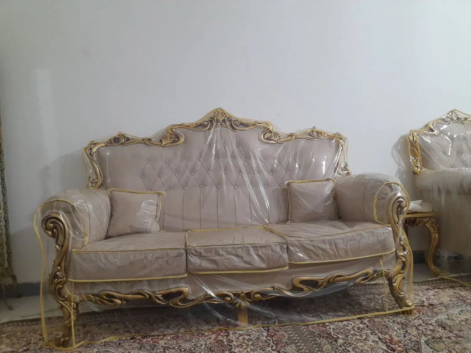 مبل ۷ نفر با کاور نو نو بدون هیچ زدگی|مبلمان خانگی و میز عسلی|نورآباد, |دیوار