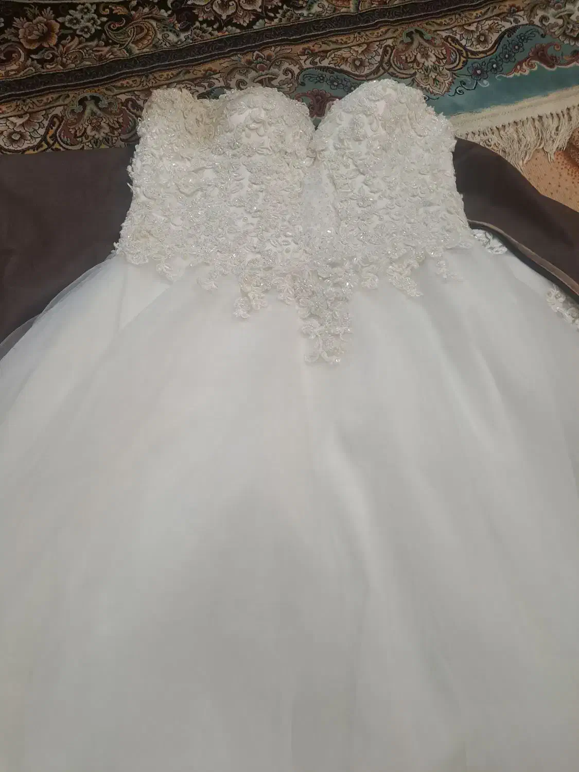 دوتا لباس عروس|لباس|اراک, |دیوار