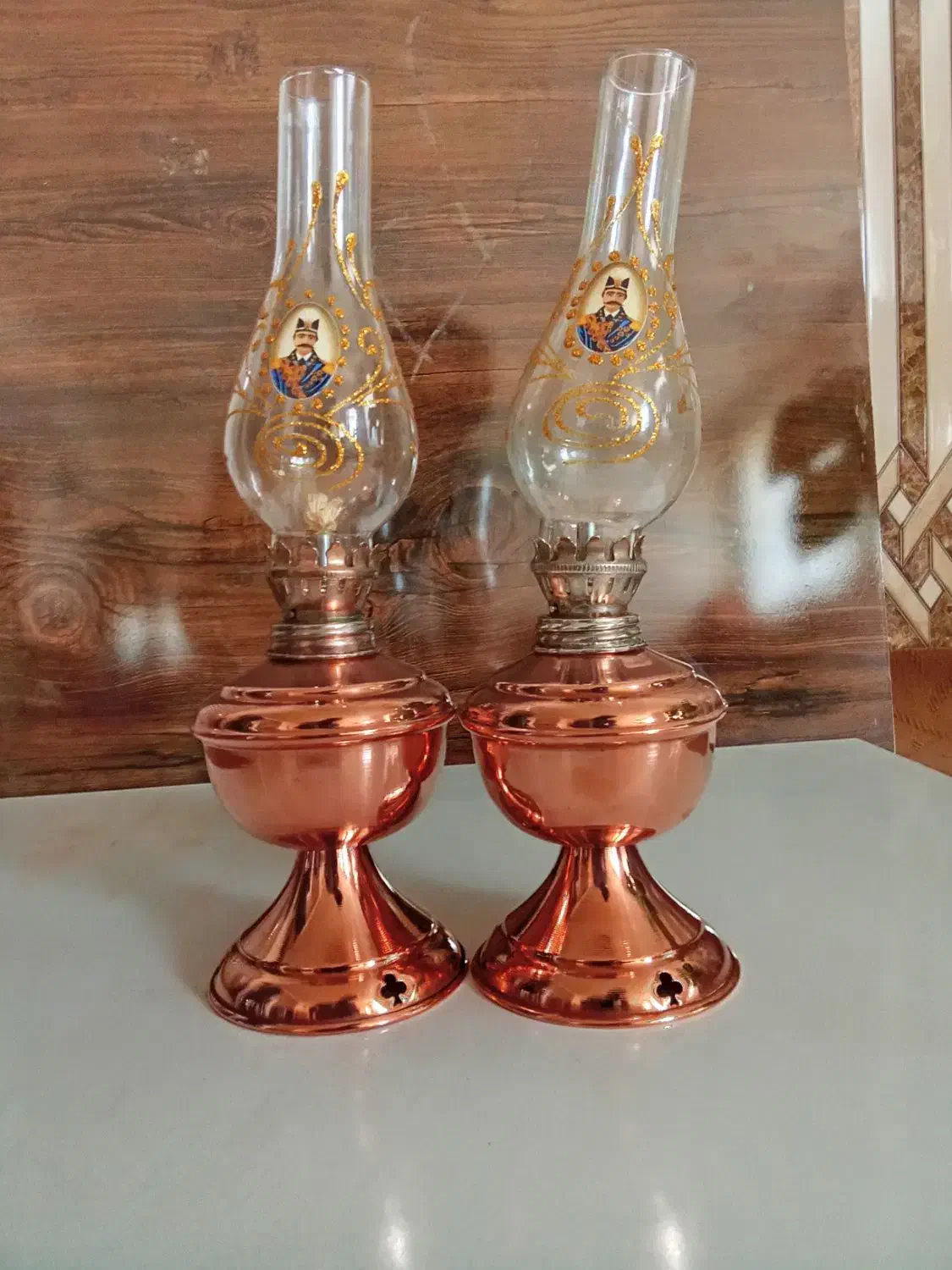 چراغ|کلکسیون اشیاء عتیقه|مراغه, |دیوار