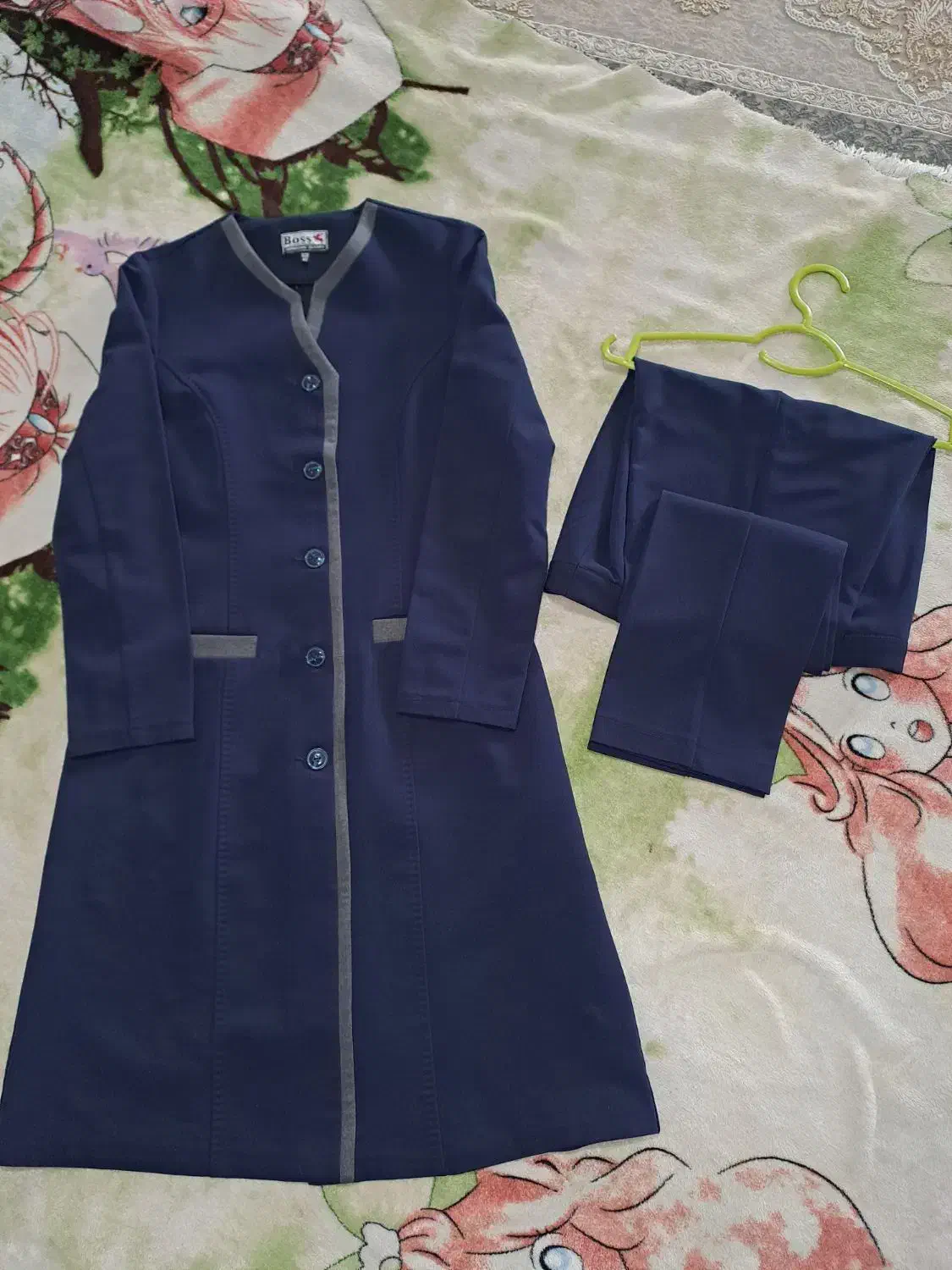 مانتو اداری|لباس|کنگاور, |دیوار