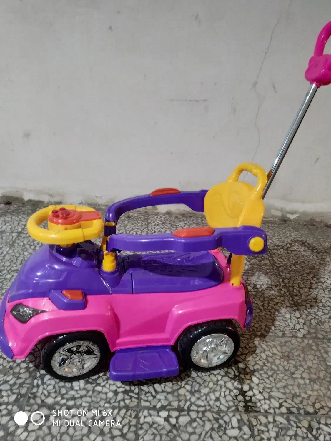 ماشین کودک|کالسکه و لوازم جانبی|لاهیجان, کوی خزر|دیوار