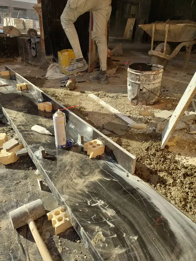 کارگر ساده جهت کار ساختمانی|استخدام معماری، عمران و ساختمانی|اصفهان, هوانیروز|دیوار