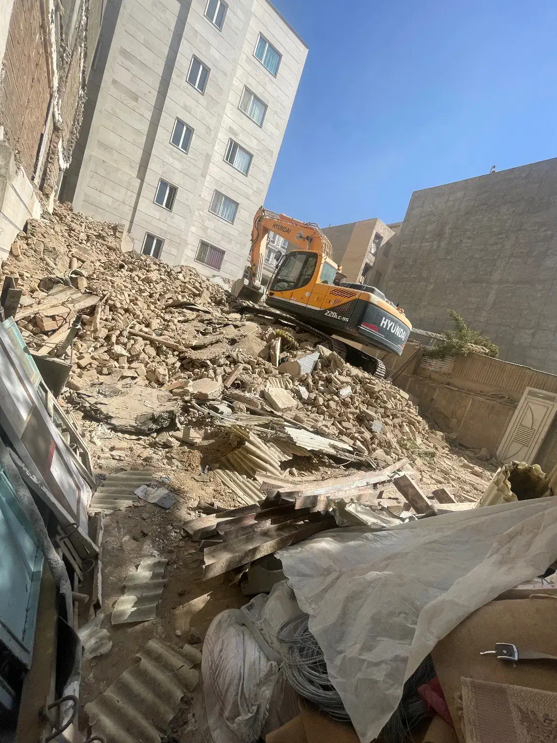 تخریب ساختمان ‌و خرید|خدمات پیشه و مهارت|هشتگرد, هشتگرد قدیم|دیوار