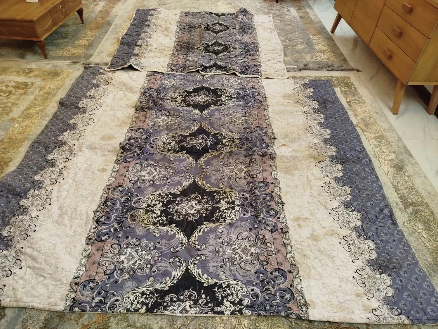 تشک (نمدی)|رختخواب، بالش، پتو|قم, پردیسان|دیوار