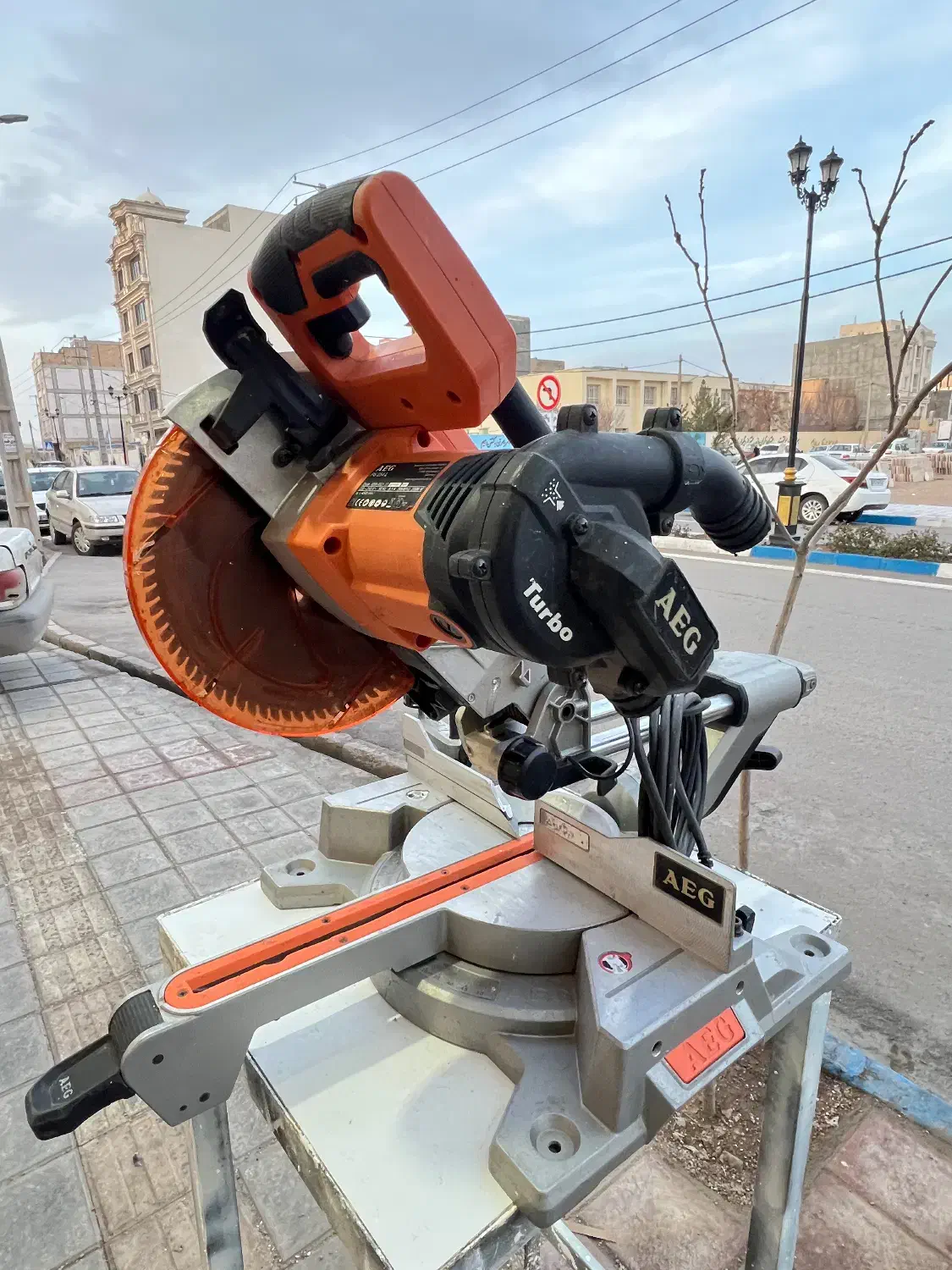 فارسی بر|ابزارآلات|تاکستان, |دیوار