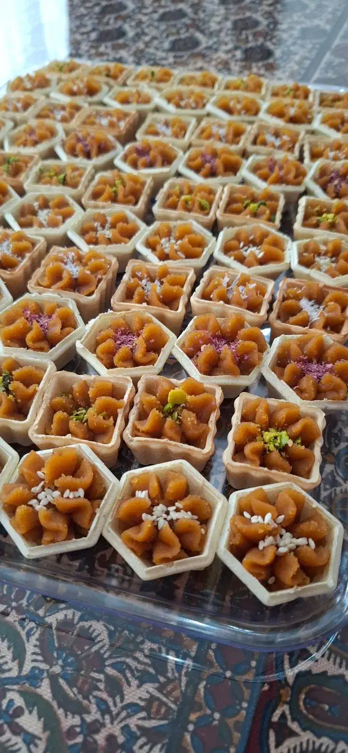 پذیرایی  مجالس ترحیم (سینی حلوا و خرما ) تازه|خدمات پذیرایی، مراسم|سنندج, |دیوار