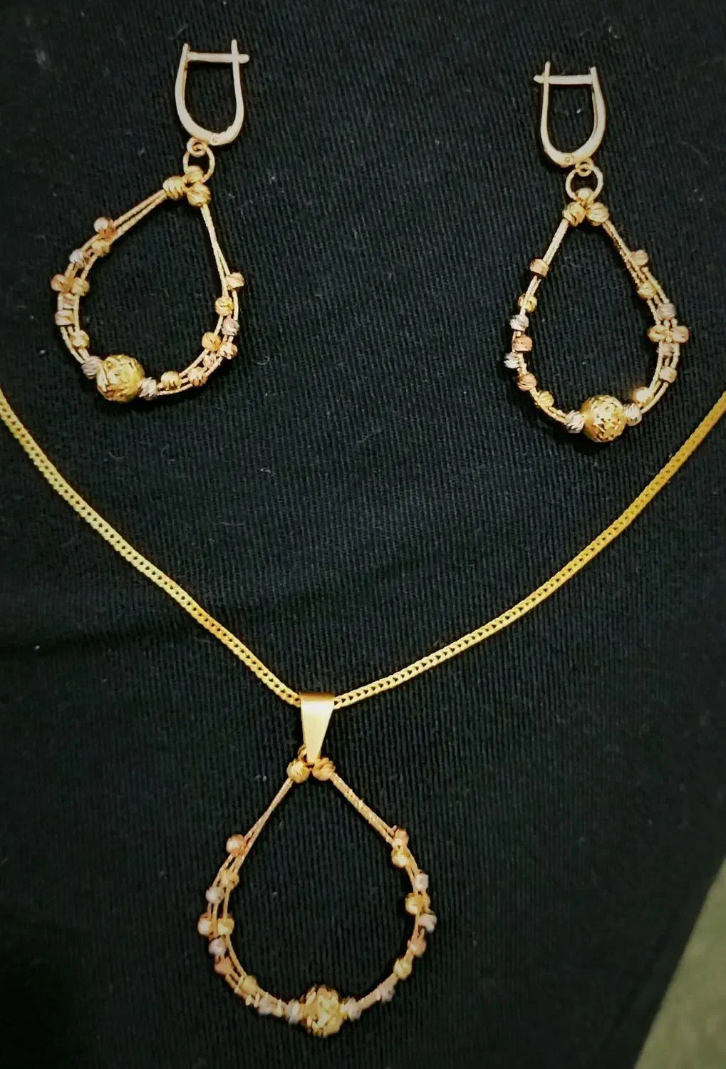 نیم ست طلا|جواهرات|سپیدار, |دیوار