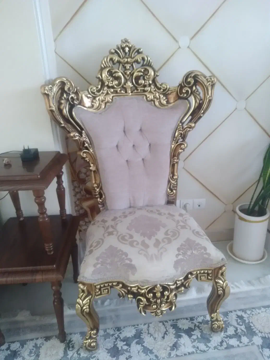 مبل سلطنتی|مبلمان خانگی و میز عسلی|پرند, فاز ۳|دیوار