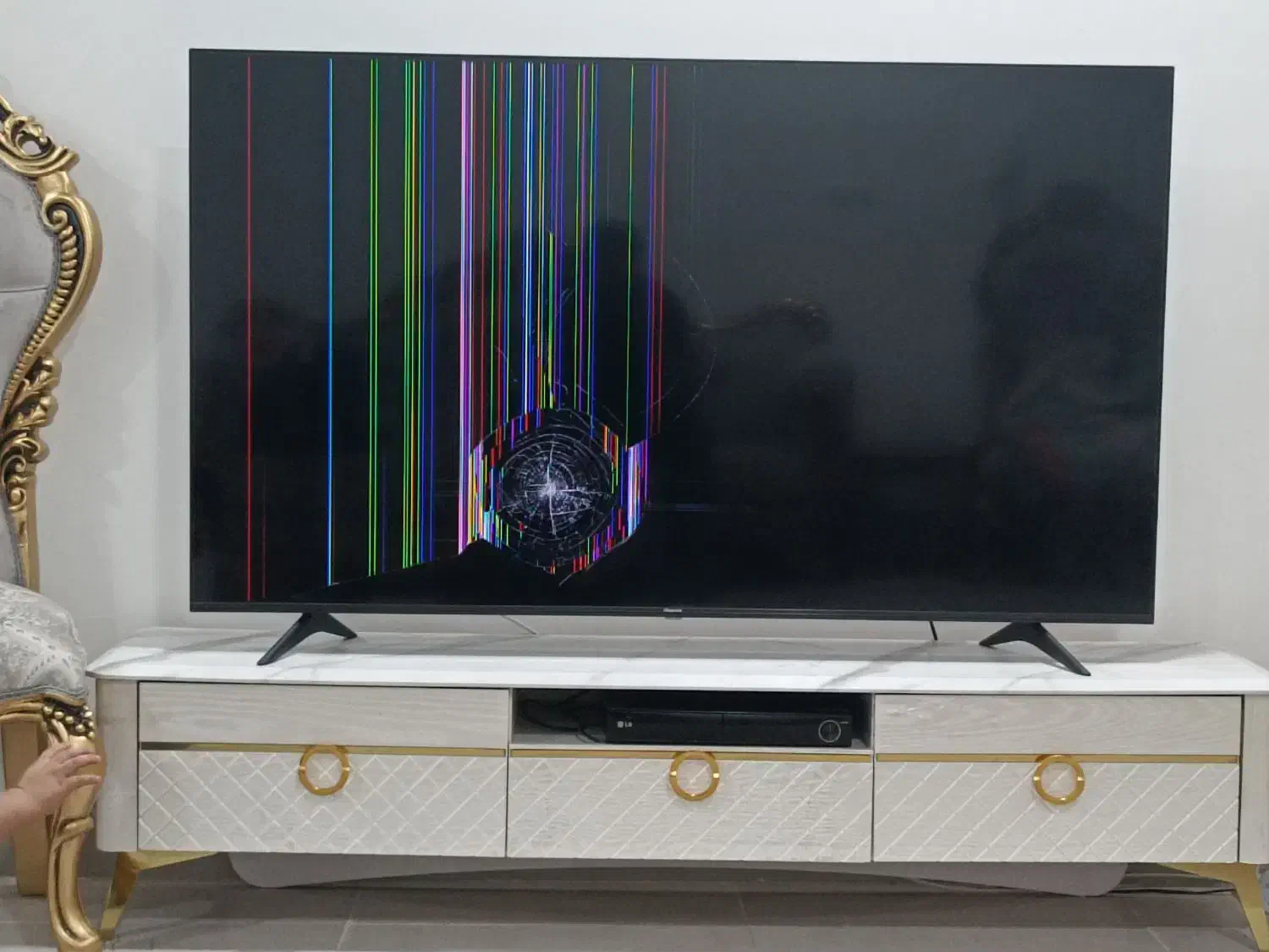 تلوزیون هایسنس 65 اینچ پنل شکسته|تلویزیون و پروژکتور|بهبهان, |دیوار