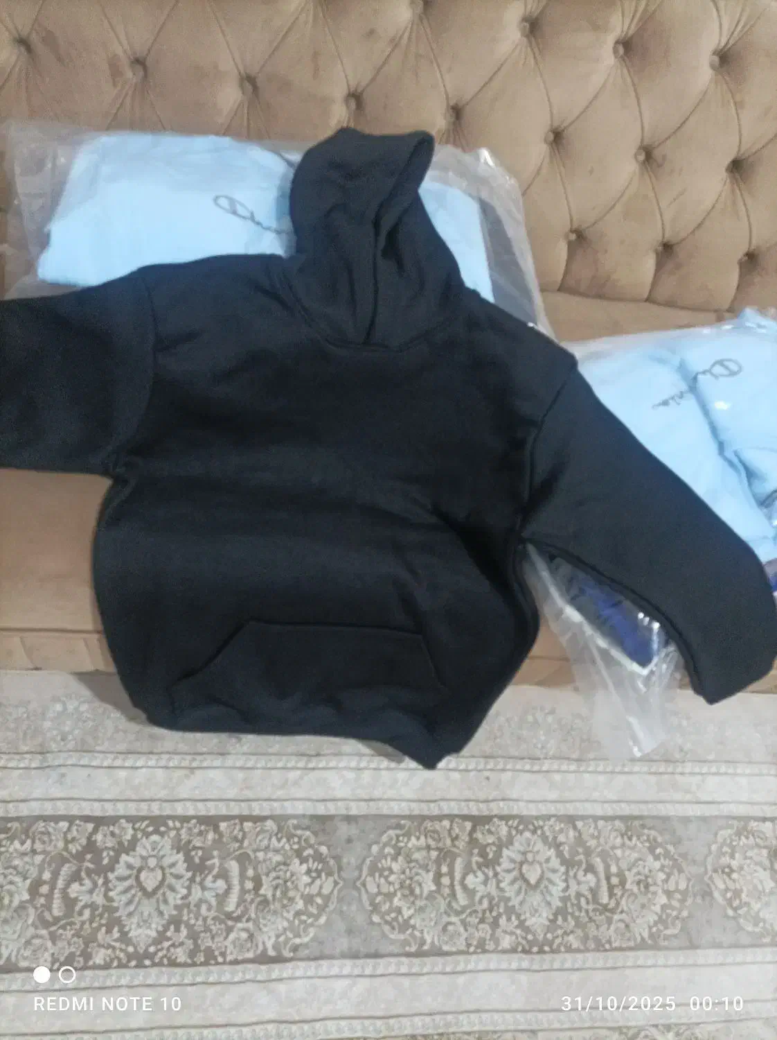 هودی زمستانه|لباس|باغستان, |دیوار