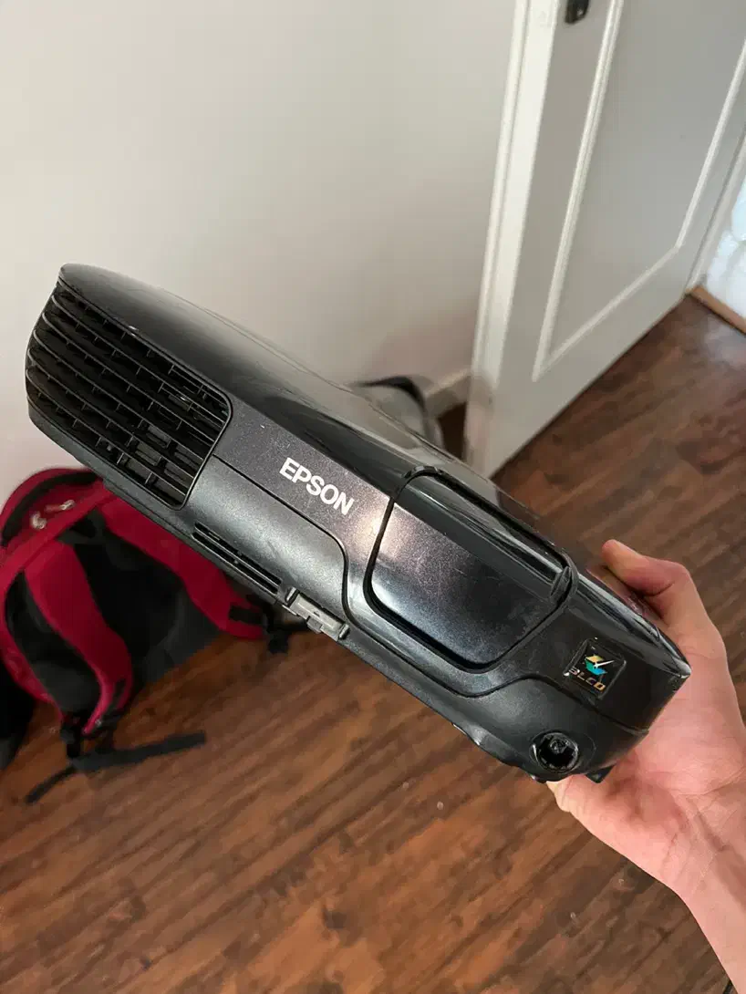 ویدیو پرژکتور اپسون خونگی|تلویزیون و پروژکتور|کرج, شهرک بنفشه|دیوار