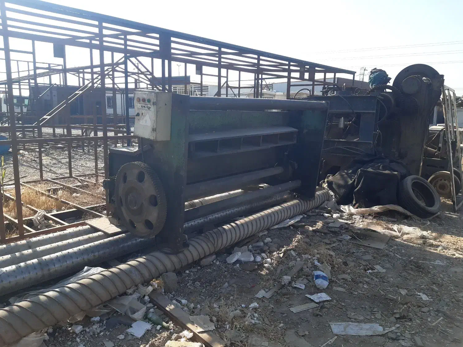 گیوتین ۲متری ۶میل بور دینام گیربکس ۲۰ اسب نبشی بر|ماشین‌آلات صنعتی|پلنگ آباد, |دیوار