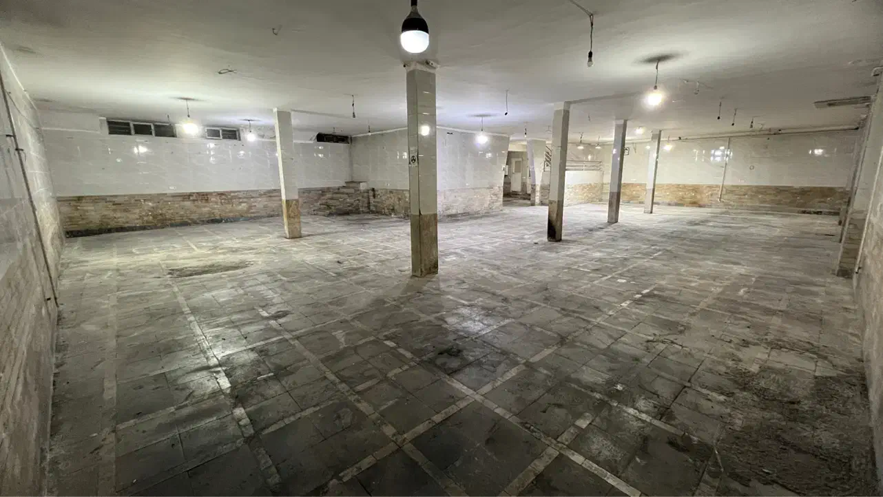 زیرزمین ۳۲۰ متر + ۳۰ متر همکف تجاری - اجاره|اجارهٔ مغازه و غرفه|تبریز, |دیوار
