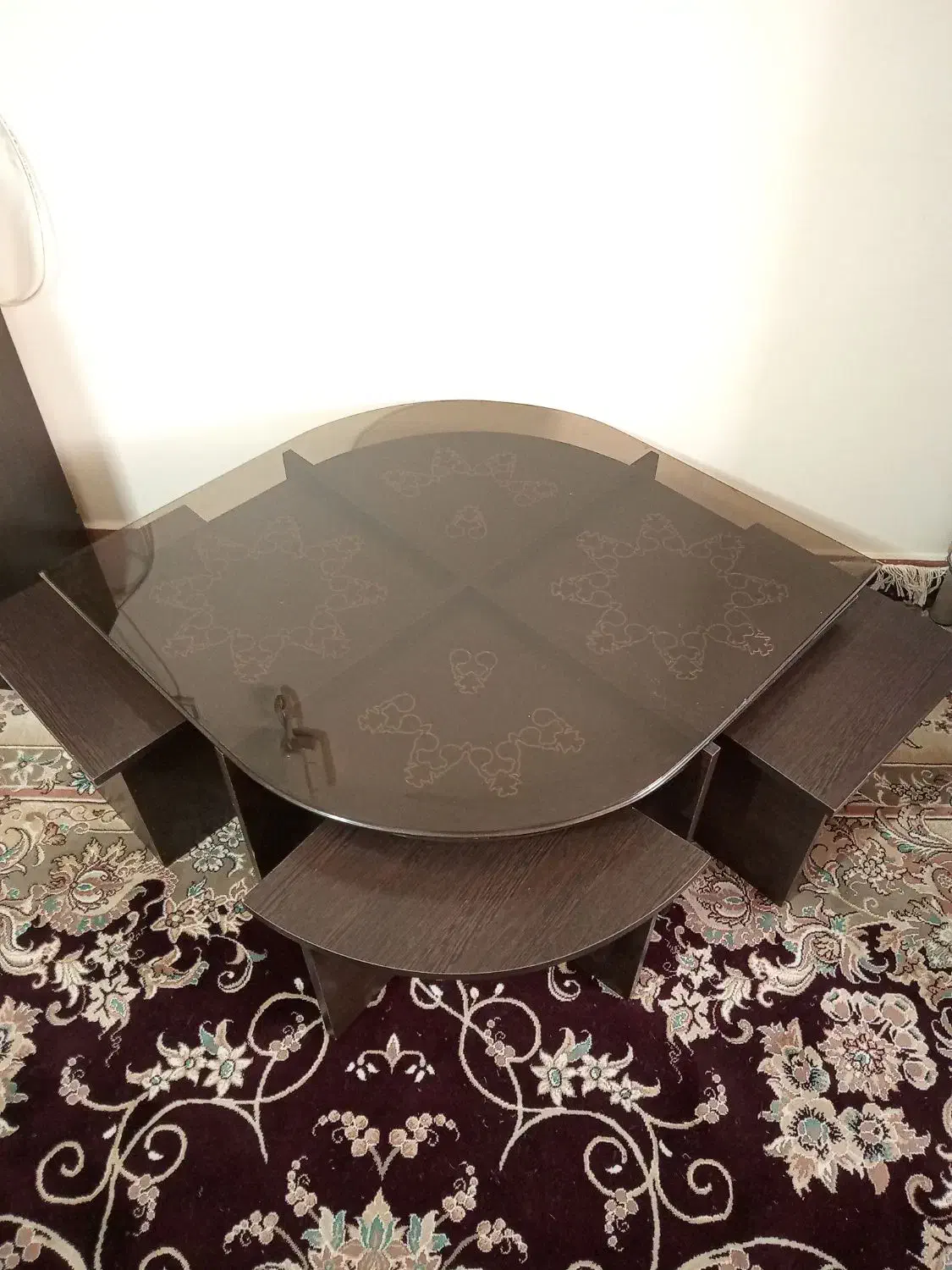 میز وجلو مبلی|مبلمان خانگی و میز عسلی|باغستان, |دیوار