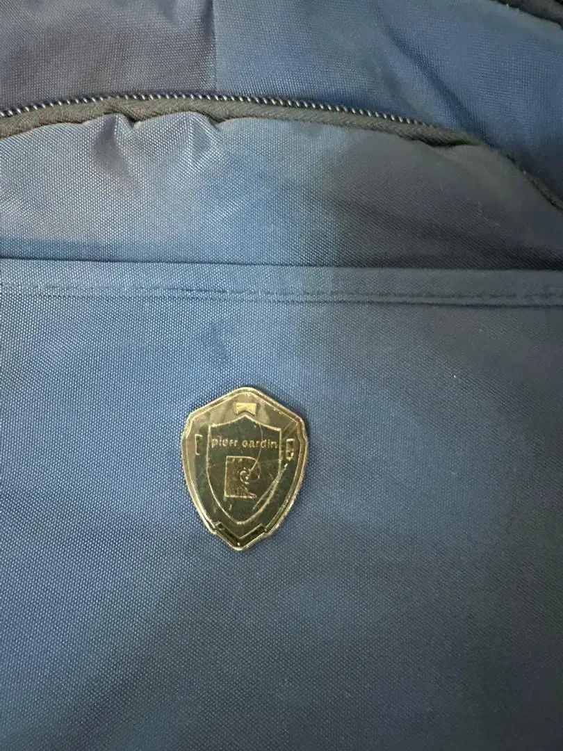 کوله پشتی پییر گاردین اصلی قیمت سه میلیون درحد نو|کیف، کفش، کمربند|فردیس, فردیس|دیوار