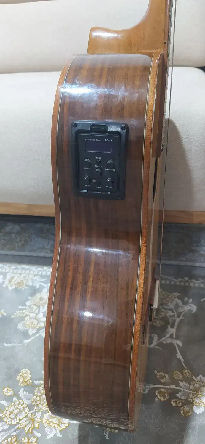 گیتار|گیتار، بیس، امپلیفایر|گناباد, |دیوار