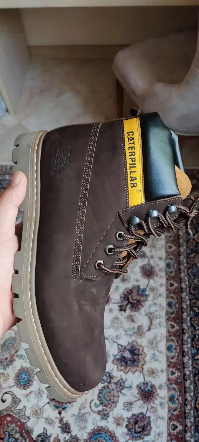 پوتین کوهنوردی کاتر پیلار|کیف، کفش، کمربند|اندیشه, اندیشه فاز ۳|دیوار