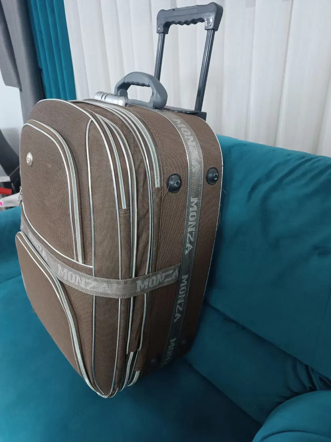 چمدان پرزنتی مسافرتی جنس خوب|کیف، کفش، کمربند|سمنان, |دیوار