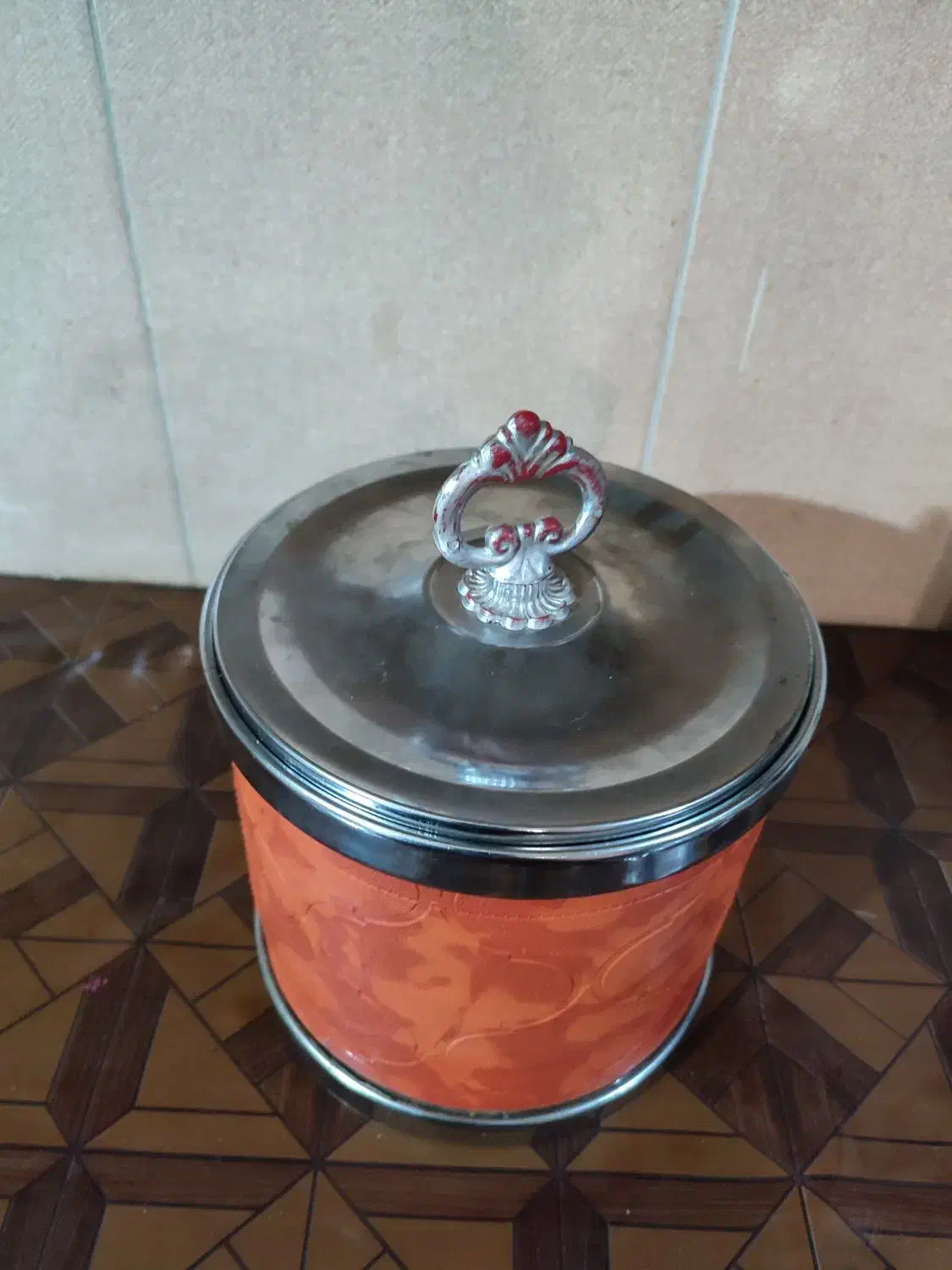 یخدان یا جا یخی قدیمی|ظروف نگهدارنده، پلاستیکی، یک‌بارمصرف|کرج, فاز ۳ گوهردشت|دیوار