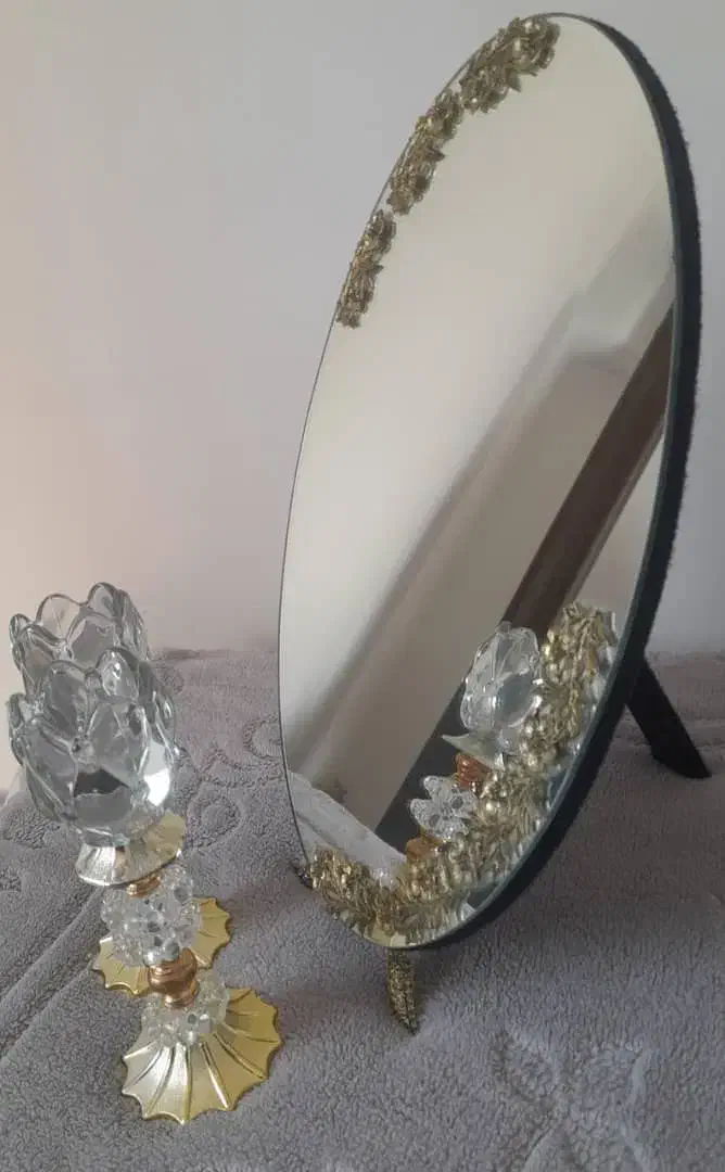 اینه و شمعدان|آینه|ارومیه, |دیوار