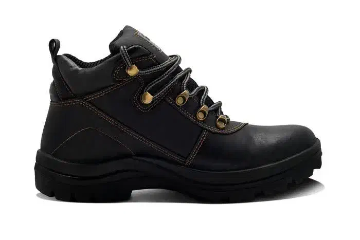 فروش عمده کفش نیم بوت دماوند تعداد ۵۰۰ جفت|کیف، کفش، کمربند|زارچ, |دیوار