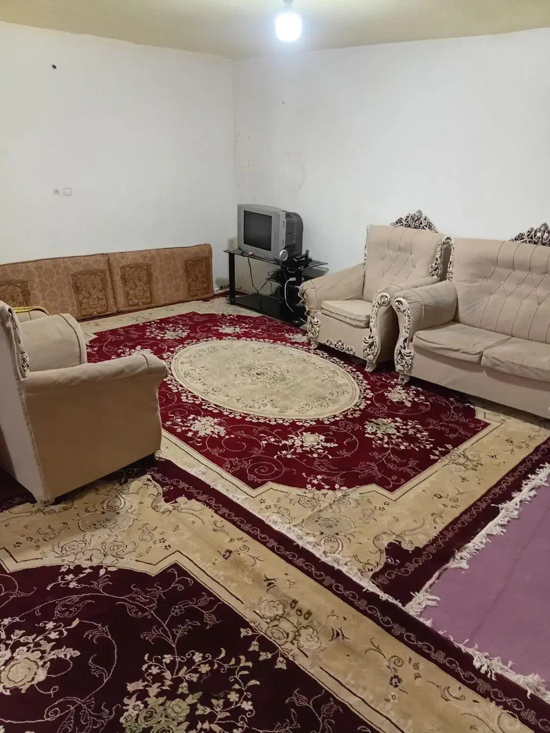 سوییت مبله با پارکینگ مسقف|اجارهٔ کوتاه‌مدت آپارتمان و سوئیت|ایلام, |دیوار