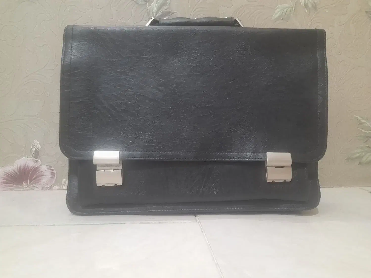 کیف اداری|کیف، کفش، کمربند|اراک, |دیوار