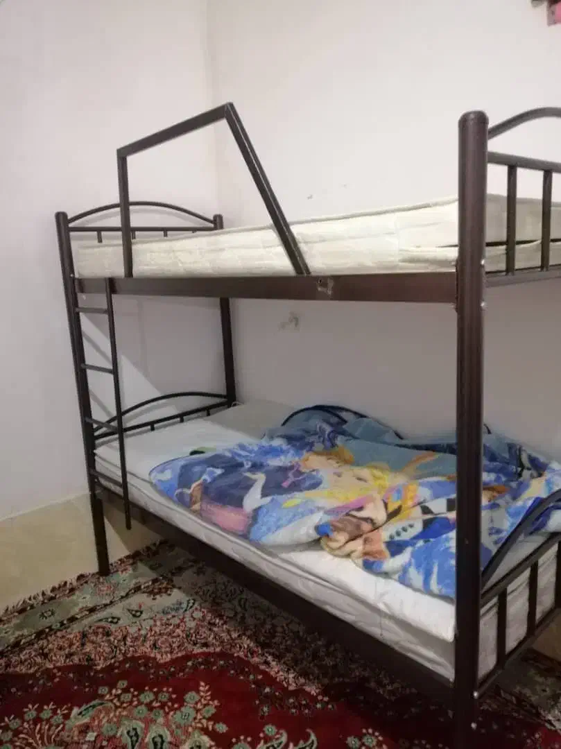 تخت دو نفره و دوطبقه|تخت و سرویس خواب|شیراز, نیستان|دیوار