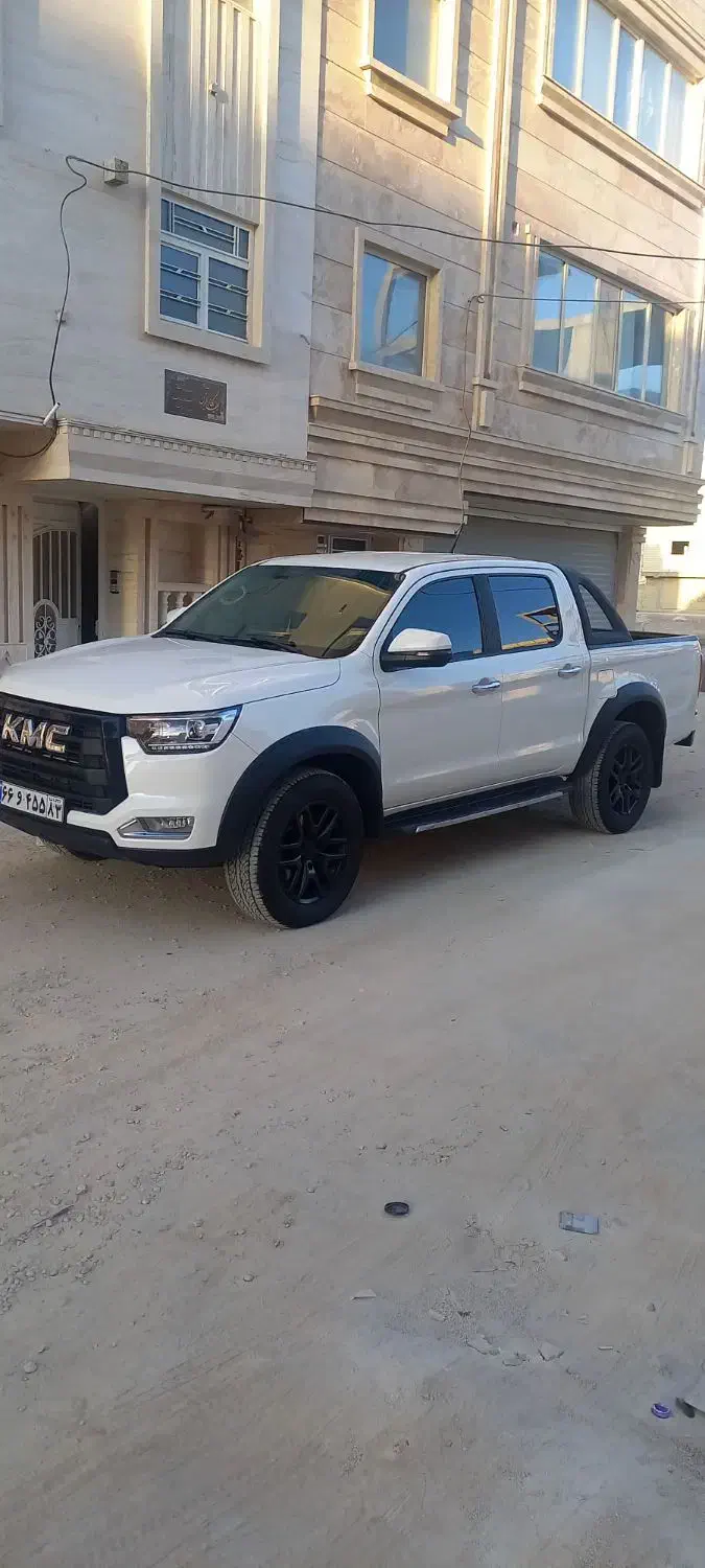 کی ام سی T8 مدل 1402 سفیدKMC T8|خودرو سواری و وانت|شیراز, دروازه قران|دیوار