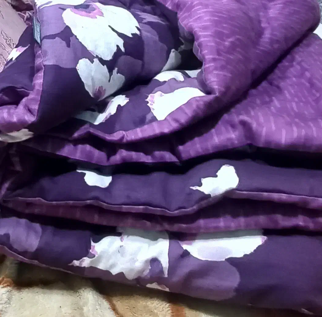 لحاف سرویس خواب perca خیلی تمیز درحدنو|رختخواب، بالش، پتو|رشت, دیانتی|دیوار