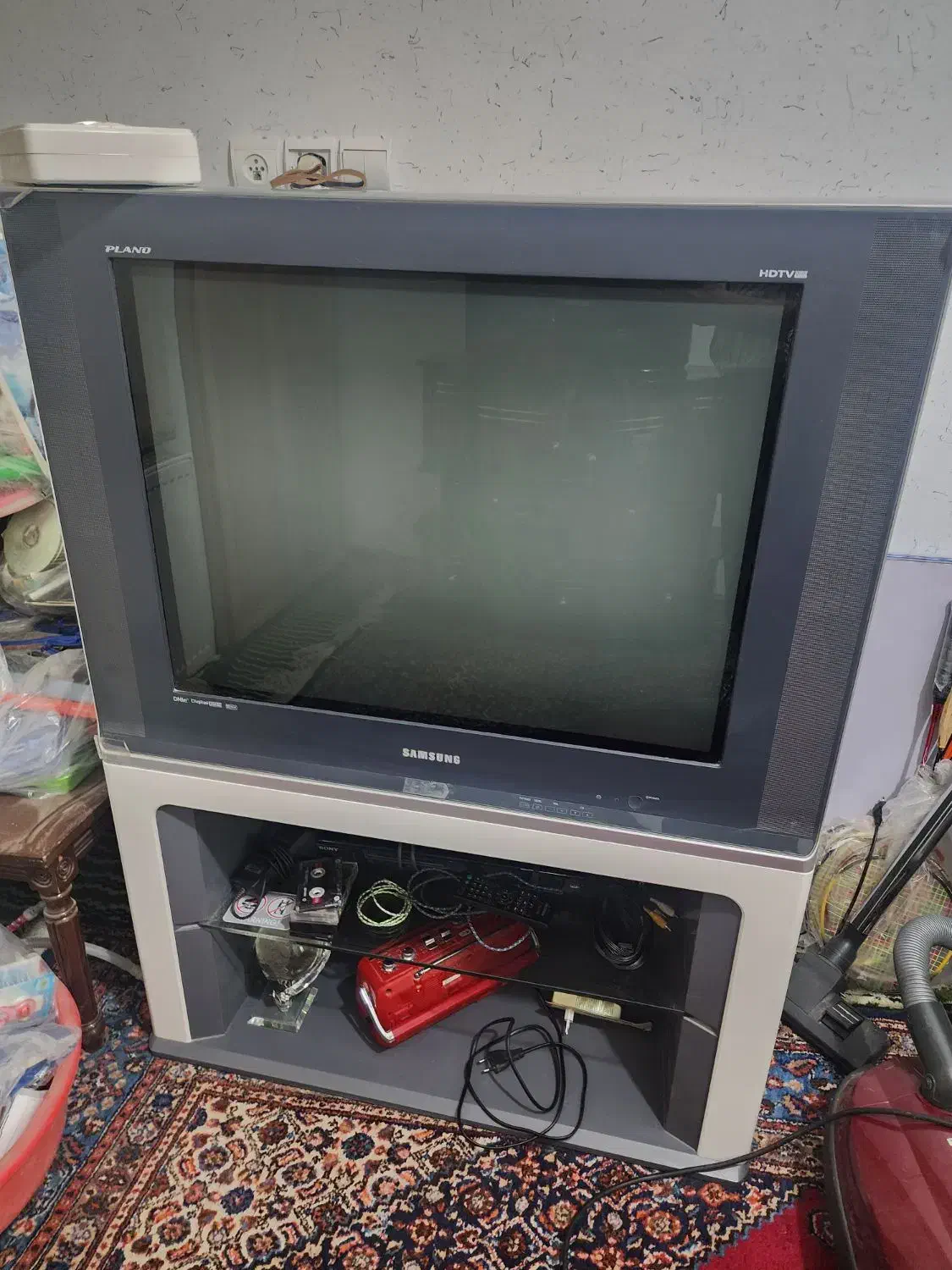 تلویزیون قدیمی و دکوری|تلویزیون و پروژکتور|بیرجند, |دیوار