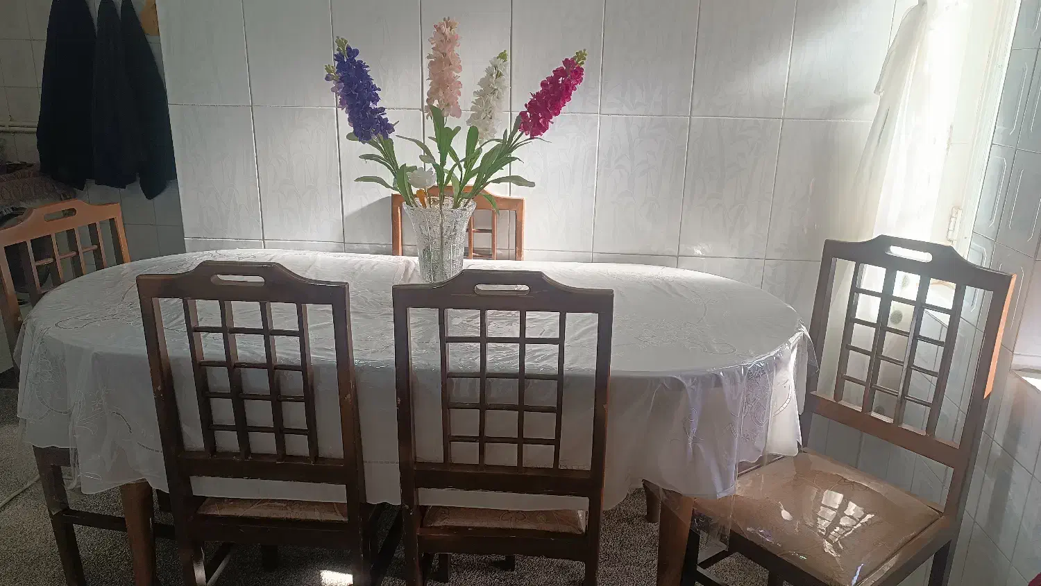 میز غذا خوری|میز و صندلی غذاخوری|سبزوار, پیروزی|دیوار