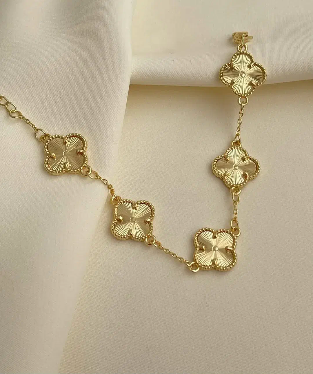 ست گردنبند و دستبند ونکلیف|بدلیجات|ساری, |دیوار