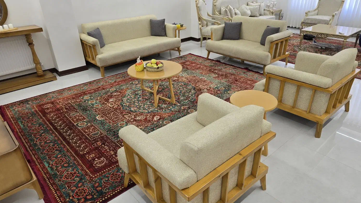 مبلمان راحتی|مبلمان خانگی و میز عسلی|رشت, صفاری|دیوار