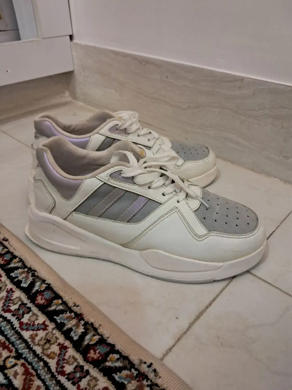 کفش در حد نو|کیف، کفش، کمربند|آبدانان, |دیوار