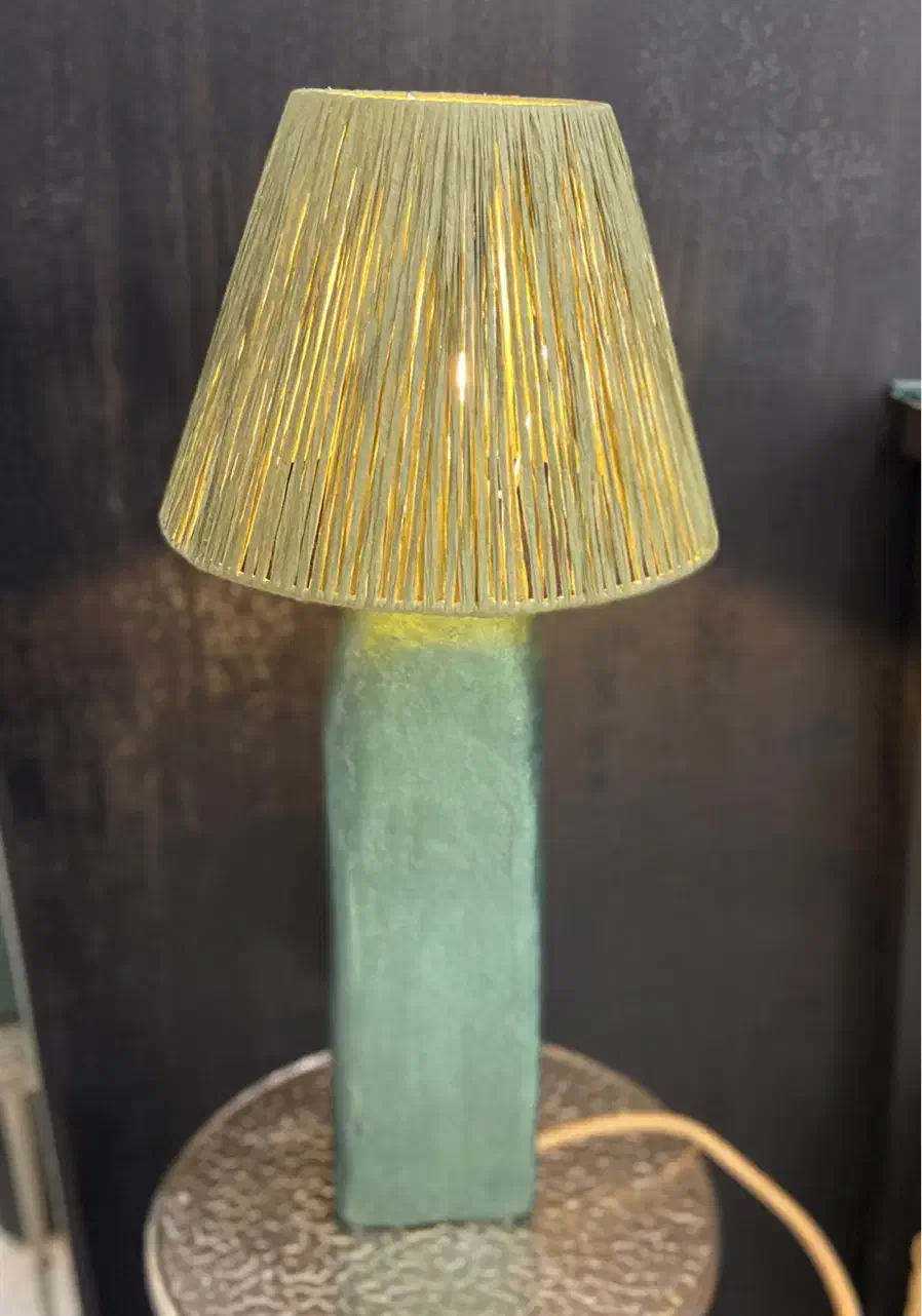 آباژور|چراغ خواب و آباژور|رشت, سعدی (تختی)|دیوار