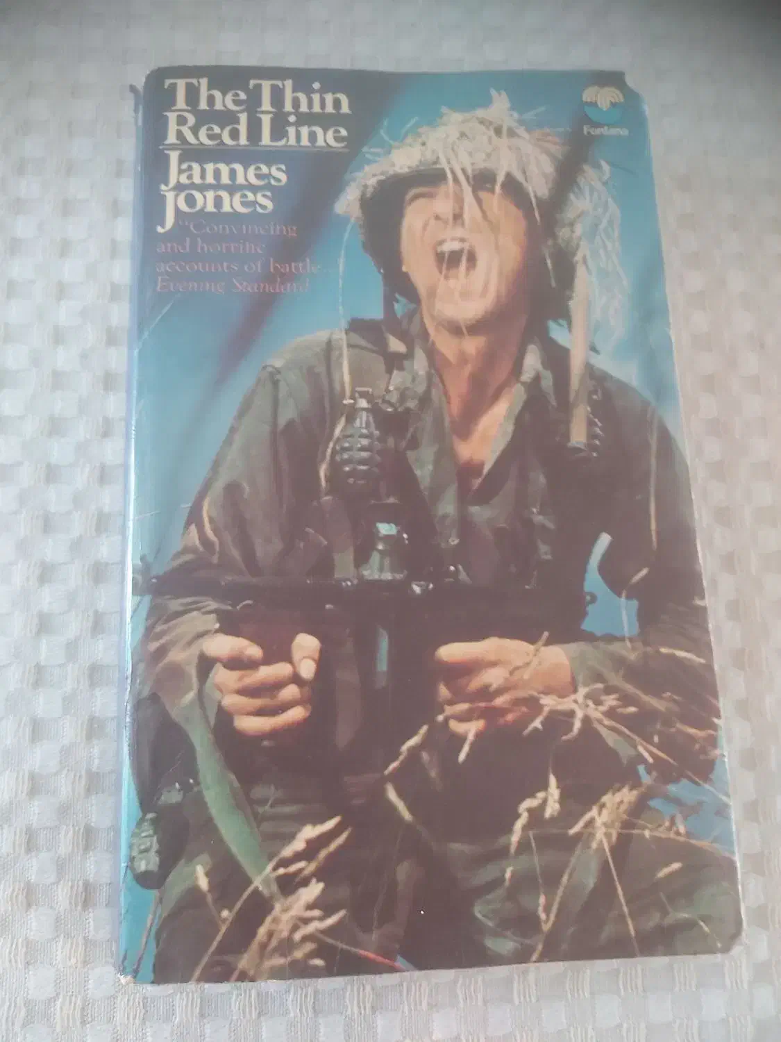 کتاب THE THIN Red Line|کتاب و مجله آموزشی|ساری, |دیوار