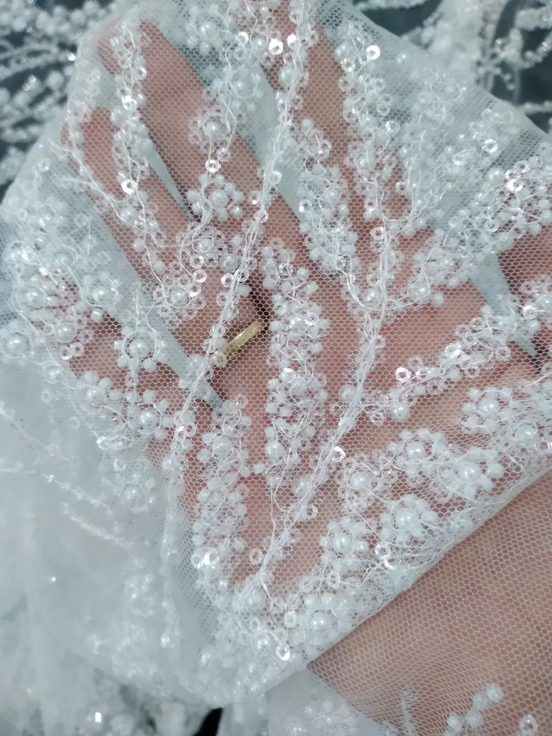 پارچه کار شده|لباس|میانه, |دیوار