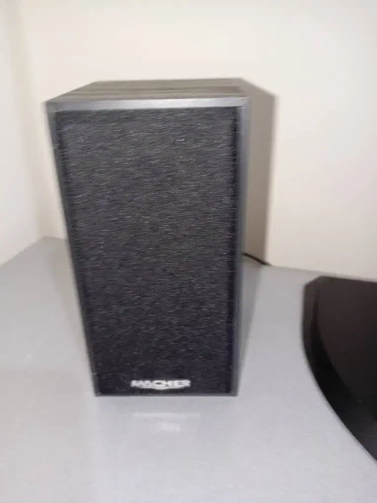 کامپوتر درحد|رایانه رومیزی|ری, شهادت|دیوار