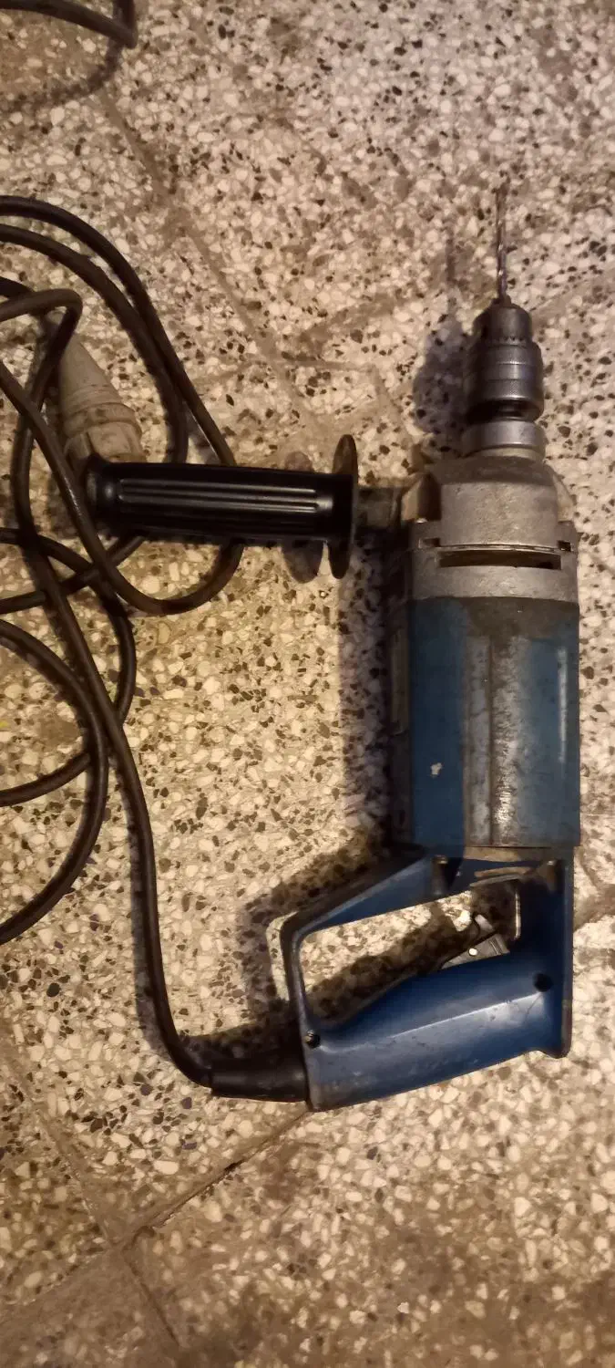 دریل بوش قدیمی با سیم بلند|کلکسیون اشیاء عتیقه|شاهرود, |دیوار